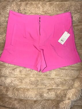 🎀High-Rise Pink Women's Shorts🎀